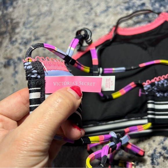 Victoria’s Secret Gray & Black Floral Mesh Padded Bikini Top Size Small - Picture 7 of 8